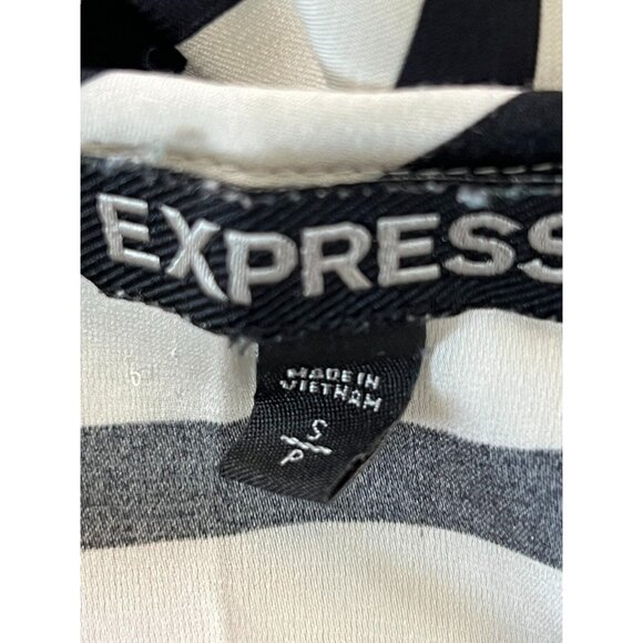 Comfortable Express Cap Sleeve Top Size S Black White Striped Knit - Picture 8 of 10